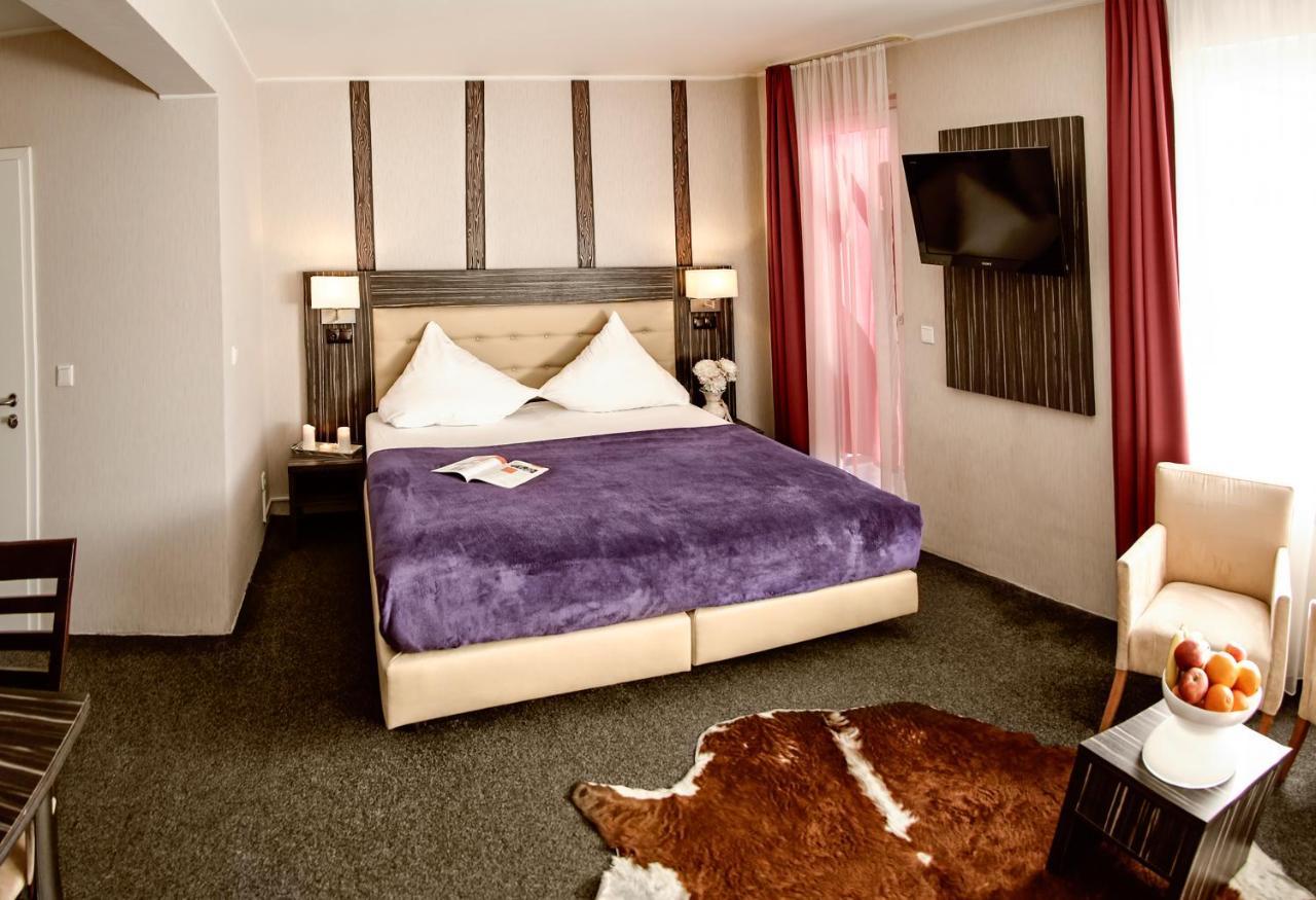 Hotel Famosa 3*