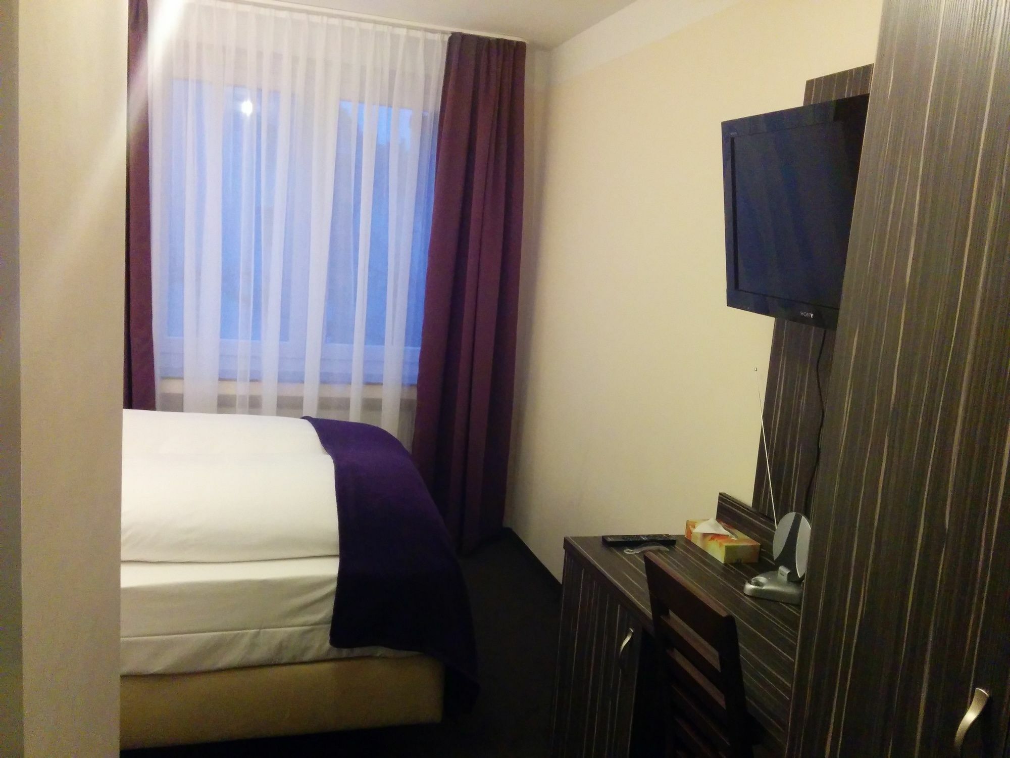 Famosa 3* Dusseldorf